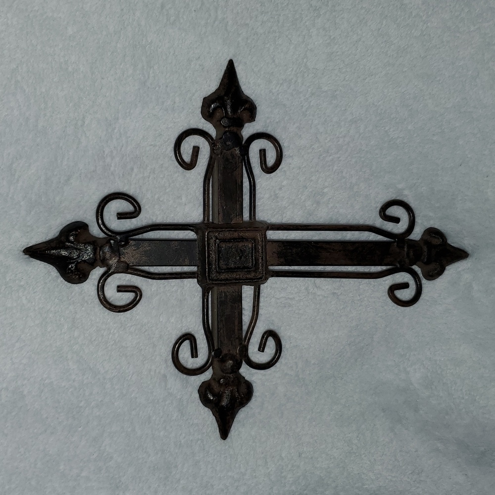 Metal Wall Cross Decor